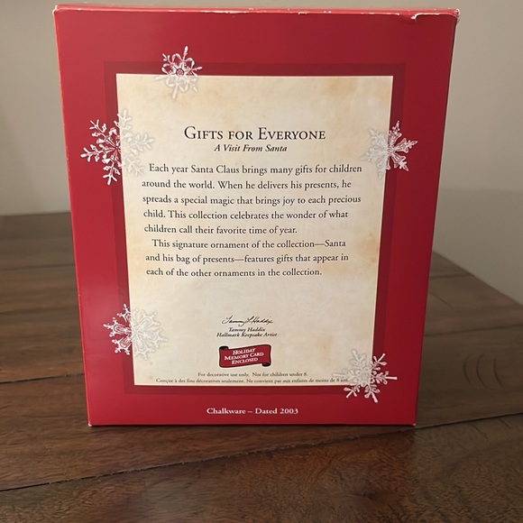 2003 Vintage Gifts For Everyone Hallmark Ornament - Picture 4 of 7